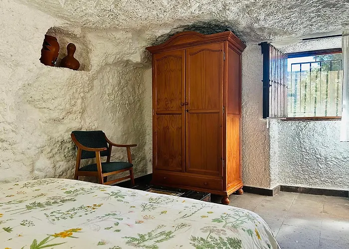 Casa Cueva Hondo