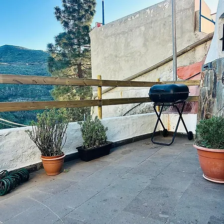 Casa Cueva Hondo * Galdar