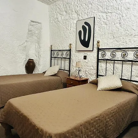 Casa Cueva Hondo